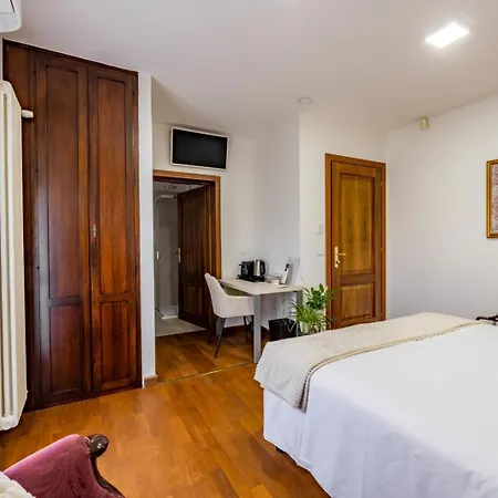 Due Maesta Πανσιόν